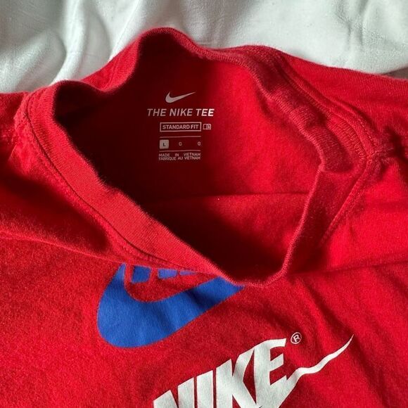 Nike boys sports T-shirt size L - Picture 2 of 2